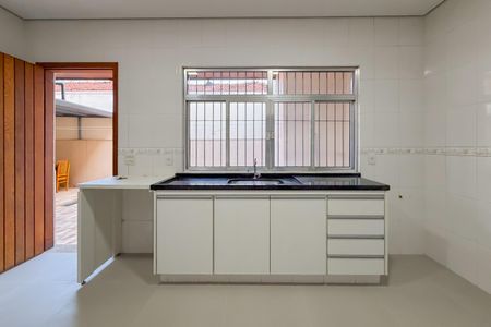 Casa para alugar com 70m², 2 quartos e 2 vagas Casa para alugar com 70m², 2 quartos e 2 vagasCozinha