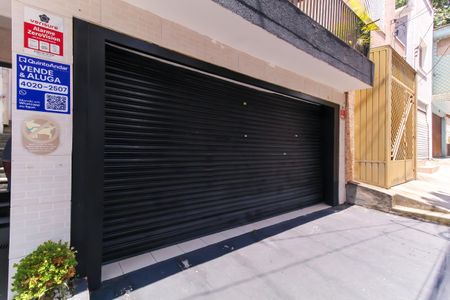 Casa à venda com 220m², 4 quartos e 2 vagas