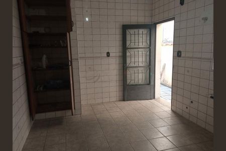 Casa à venda com 2 quartos, 110m² em Vila Romero, São Paulo