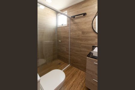 Banheiro da Suíte de apartamento para alugar com 2 quartos, 57m² em Parque Novo Mundo, São Paulo