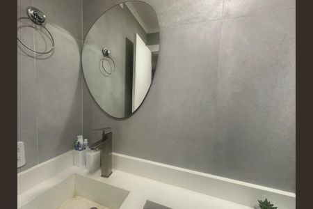 Apartamento à venda com 74m², 3 quartos e 1 vagaBanheiro da Suíte