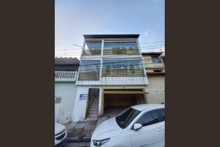 Casa para alugar com 240m², 4 quartos e 1 vagaFachada