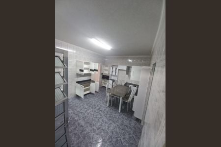 Casa para alugar com 240m², 4 quartos e 1 vagaCozinha