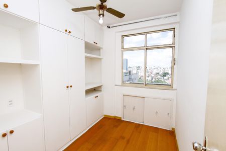 Quarto 2 de apartamento para alugar com 2 quartos, 74m² em Jardim America, Belo Horizonte