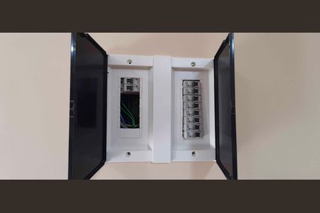 Casa para alugar com 20m², 1 quarto e sem vagaQuadro de Luz