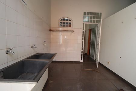 Casa para alugar com 424m², 4 quartos e 5 vagasÁrea de Serviço