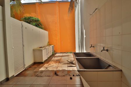 Casa para alugar com 424m², 4 quartos e 5 vagasÁrea de Serviço