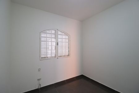 Casa para alugar com 424m², 4 quartos e 5 vagasQuarto externo