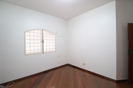 Casa para alugar com 424m², 4 quartos e 5 vagasQuarto 2 - Suíte