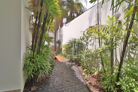 Casa para alugar com 424m², 4 quartos e 5 vagasJardim