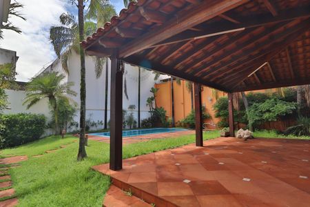 Casa para alugar com 424m², 4 quartos e 5 vagasVaranda