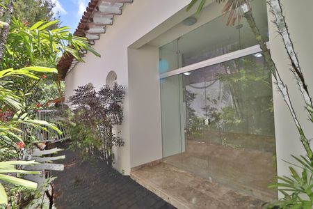 Casa para alugar com 424m², 4 quartos e 5 vagasJardim