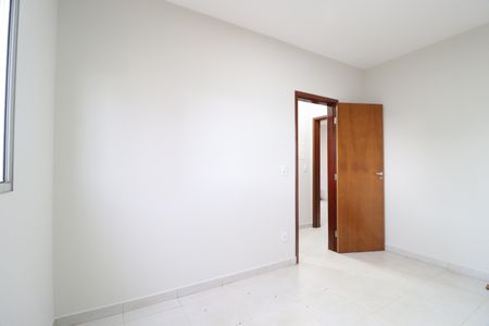 Quarto 1 de apartamento para alugar com 2 quartos, 67m² em Dona Zulmira, Uberlândia