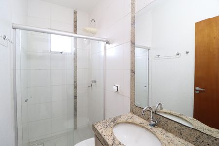 Apartamento para alugar com 67m², 2 quartos e 1 vagaBanheiro Social