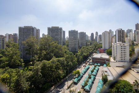 Vista Varanda da Sala de apartamento para alugar com 3 quartos, 136m² em Jardim Londrina, São Paulo