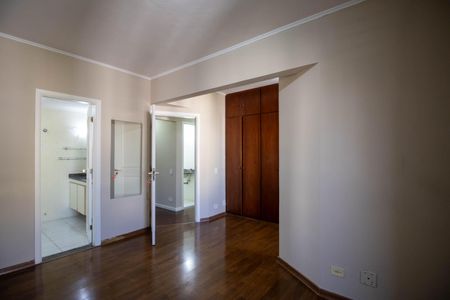 Suíte  de apartamento para alugar com 3 quartos, 136m² em Jardim Londrina, São Paulo