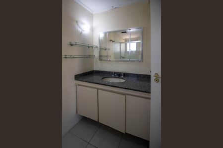 Apartamento para alugar com 136m², 3 quartos e 3 vagas Apartamento para alugar com 136m², 3 quartos e 3 vagasBanheiro Suíte