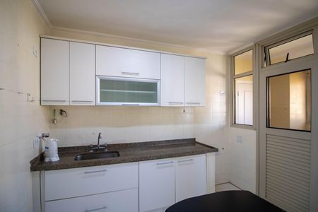 Apartamento para alugar com 136m², 3 quartos e 3 vagas Apartamento para alugar com 136m², 3 quartos e 3 vagasCozinha