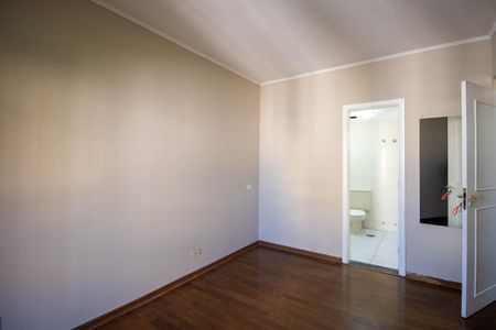 Apartamento para alugar com 136m², 3 quartos e 3 vagas Apartamento para alugar com 136m², 3 quartos e 3 vagasSuíte
