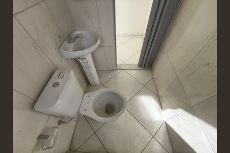 Casa à venda com 64m², 2 quartos e 1 vagaBanheiro Suite 1