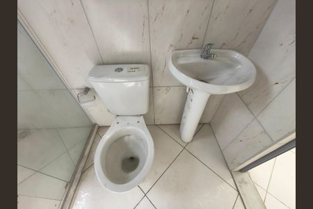 Casa à venda com 64m², 2 quartos e 1 vagaBanheiro Suite 1