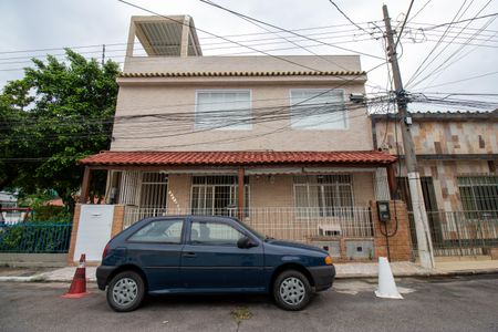 Casa de condomínio à venda com 113m², 2 quartos e 1 vagaFachada