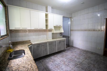 Casa de condomínio à venda com 113m², 2 quartos e 1 vagaCozinha