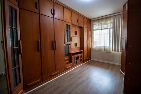 Casa de condomínio à venda com 113m², 2 quartos e 1 vagaCloset da suíte