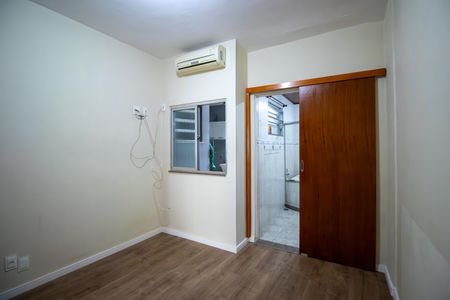 Casa de condomínio à venda com 113m², 2 quartos e 1 vagaSuíte