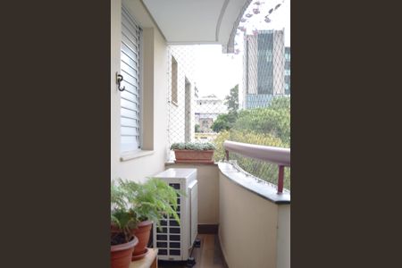 Apartamento à venda com 93m², 3 quartos e 2 vagasVaranda