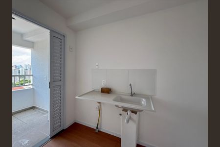 Cozinha  de apartamento à venda com 2 quartos, 28m² em Vila das Belezas, São Paulo