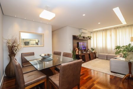 Sala de apartamento para alugar com 3 quartos, 120m² em Jardins, São Paulo