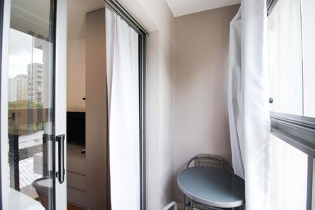 Studio para alugar com 21m², 1 quarto e sem vaga Studio para alugar com 21m², 1 quarto e sem vagaVaranda