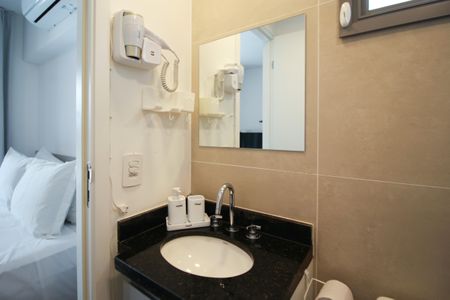 Studio para alugar com 21m², 1 quarto e sem vaga Studio para alugar com 21m², 1 quarto e sem vagaBanheiro