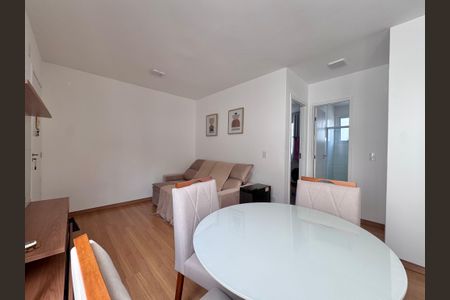 Sala de apartamento para alugar com 2 quartos, 50m² em Vargem Grande, Rio de Janeiro