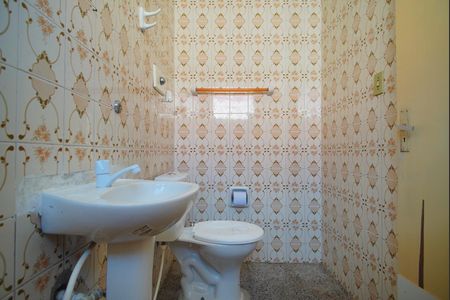 Banheiro de kitnet/studio para alugar com 1 quarto, 30m² em Jardim Dona Leopoldina, Porto Alegre