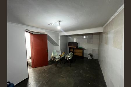 Casa para alugar com 200m², 3 quartos e 1 vaga Casa para alugar com 200m², 3 quartos e 1 vagaGaragem