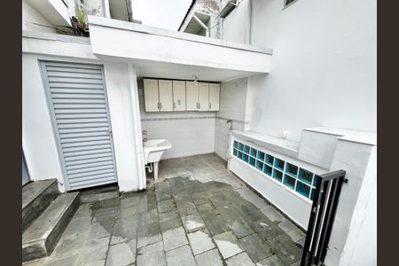 Casa para alugar com 200m², 3 quartos e 1 vaga Casa para alugar com 200m², 3 quartos e 1 vagaÁrea de Serviço