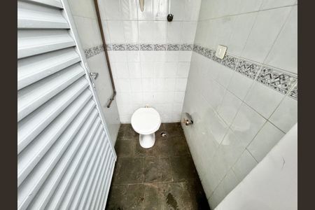 Casa para alugar com 200m², 3 quartos e 1 vaga Casa para alugar com 200m², 3 quartos e 1 vagaBanheiro de serviço