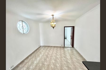 Casa para alugar com 200m², 3 quartos e 1 vaga Casa para alugar com 200m², 3 quartos e 1 vagaSala