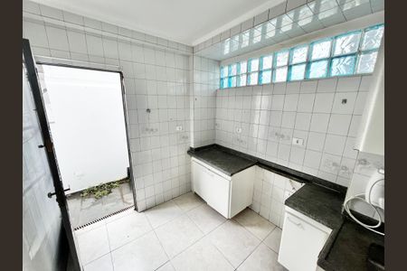Casa para alugar com 200m², 3 quartos e 1 vaga Casa para alugar com 200m², 3 quartos e 1 vagaCozinha
