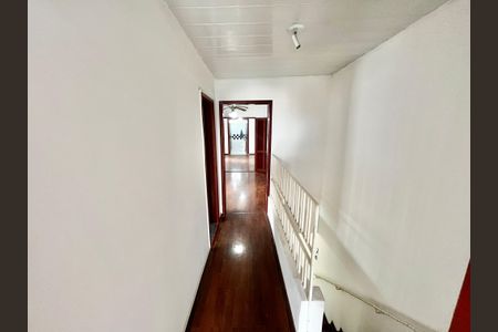 Casa para alugar com 200m², 3 quartos e 1 vaga Casa para alugar com 200m², 3 quartos e 1 vagaCorredor