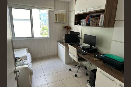 Apartamento à venda com 150m², 4 quartos e 2 vagas Apartamento à venda com 150m², 4 quartos e 2 vagasQuarto