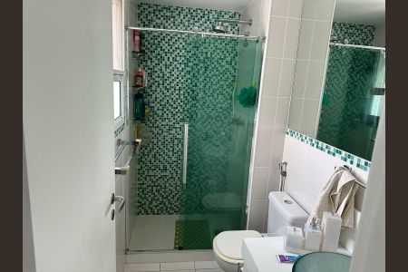 Apartamento à venda com 150m², 4 quartos e 2 vagas Apartamento à venda com 150m², 4 quartos e 2 vagasBanheiro
