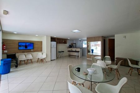 Apartamento para alugar com 63m², 2 quartos e 1 vaga Apartamento para alugar com 63m², 2 quartos e 1 vagaÁrea comum - Salão de festas