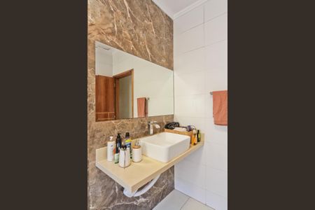 Casa à venda com 202m², 3 quartos e 4 vagasBanheiro