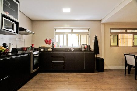 Casa à venda com 202m², 3 quartos e 4 vagasCozinha