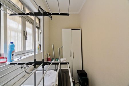 Casa à venda com 202m², 3 quartos e 4 vagasÁrea de Serviço