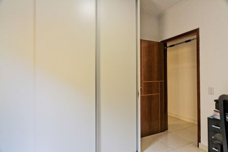 Casa à venda com 202m², 3 quartos e 4 vagasQuarto 2