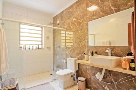 Casa à venda com 202m², 3 quartos e 4 vagasBanheiro